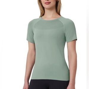 Mondetta Women's Short Sleeve Seamless Tee